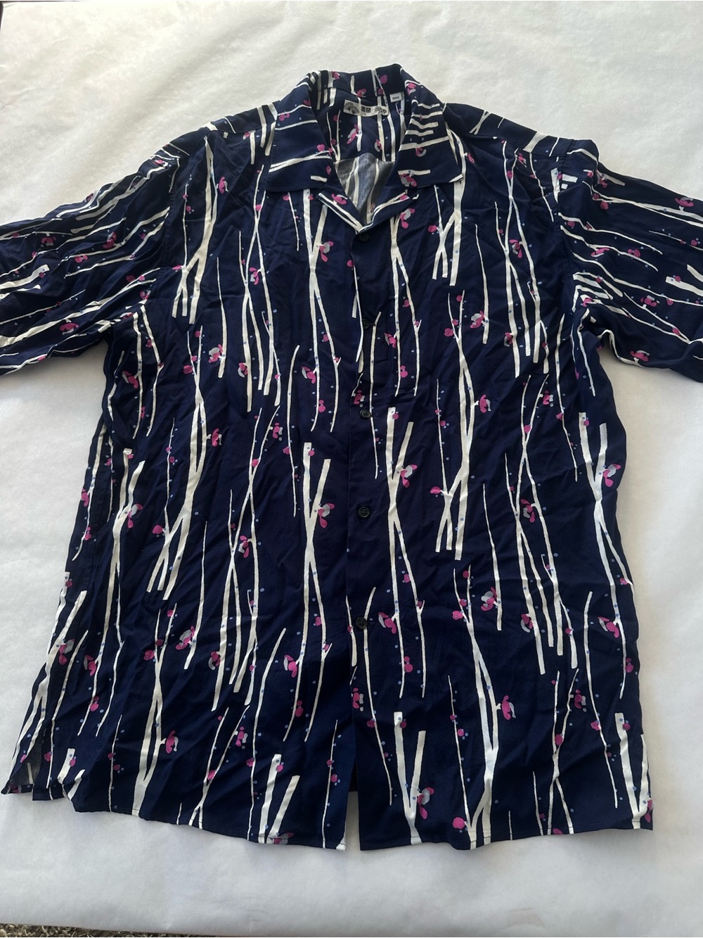 Uniqlo Cherry Blossoms SAKURA Button-up Japanese Hawaiian Shirt Size Large